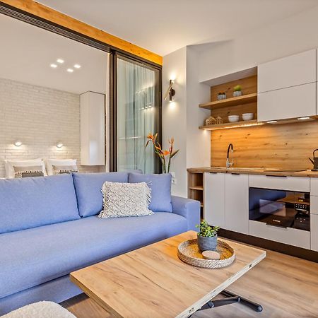 Lola Apartments لياباديس المظهر الخارجي الصورة