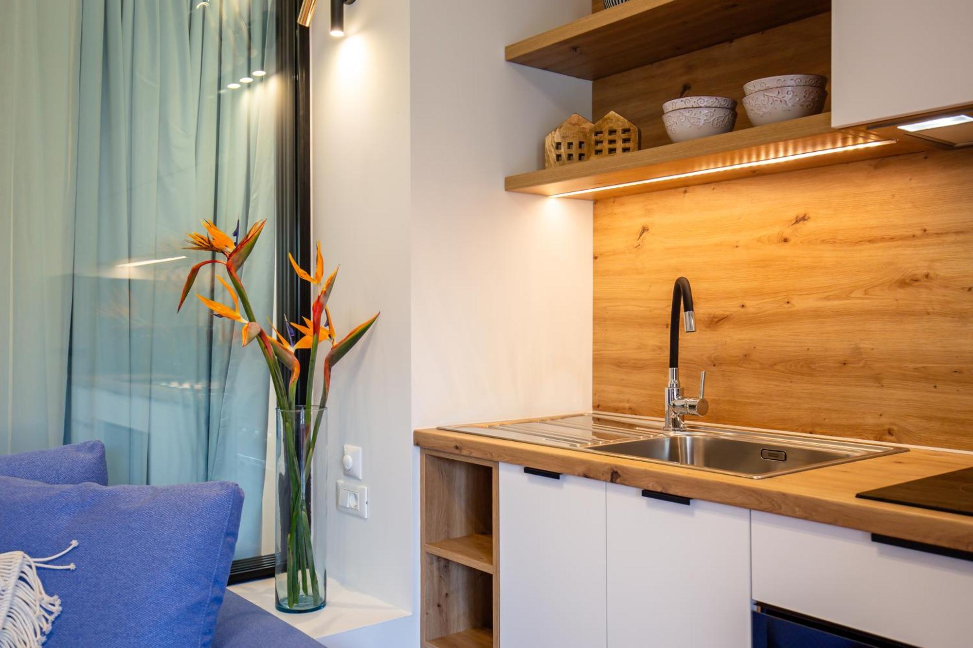 Lola Apartments لياباديس المظهر الخارجي الصورة