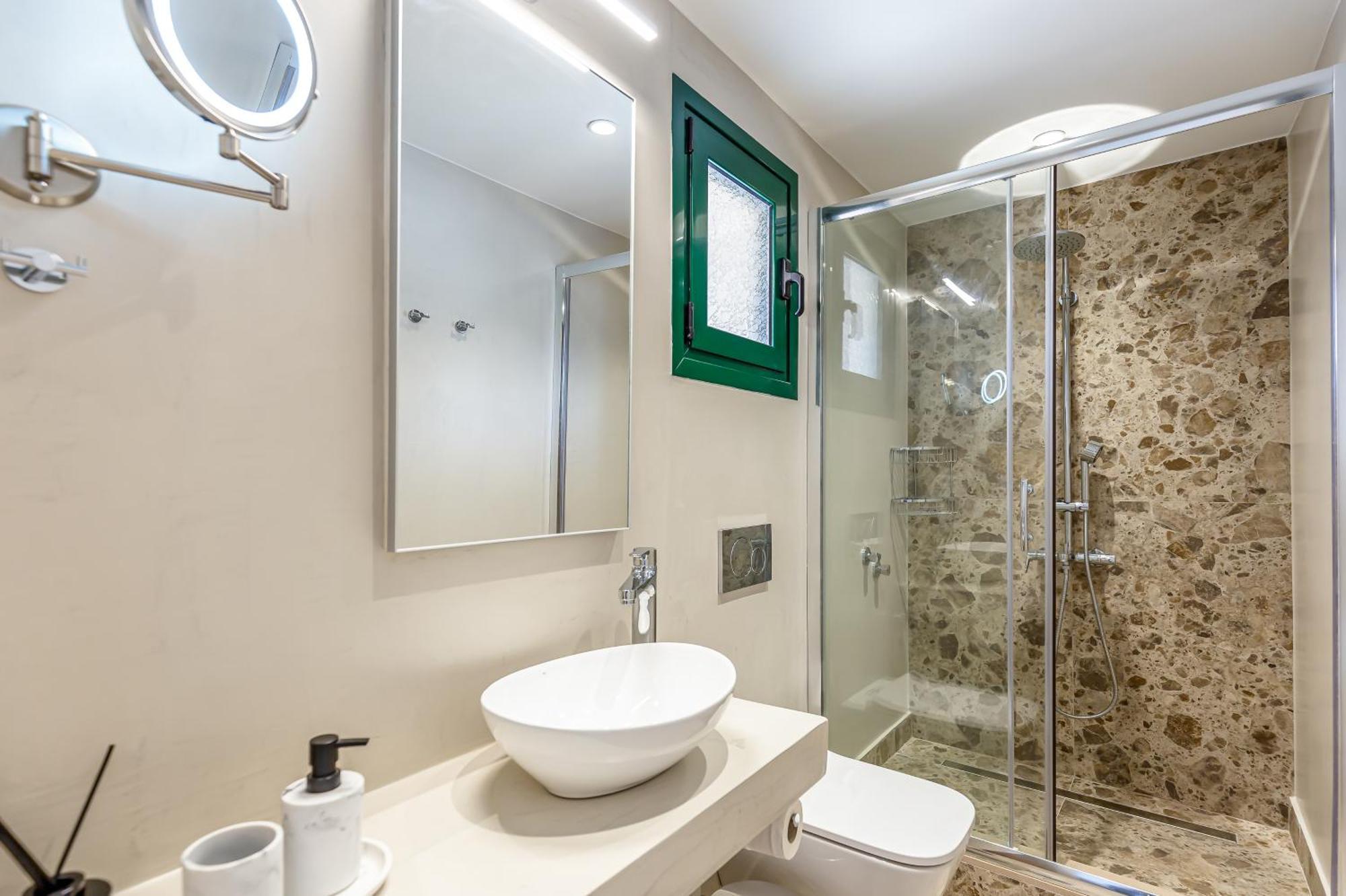 Lola Apartments لياباديس المظهر الخارجي الصورة
