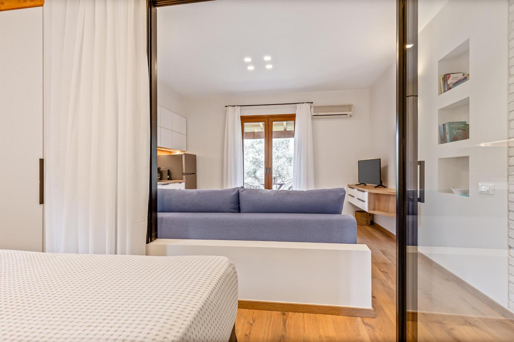 Lola Apartments لياباديس المظهر الخارجي الصورة