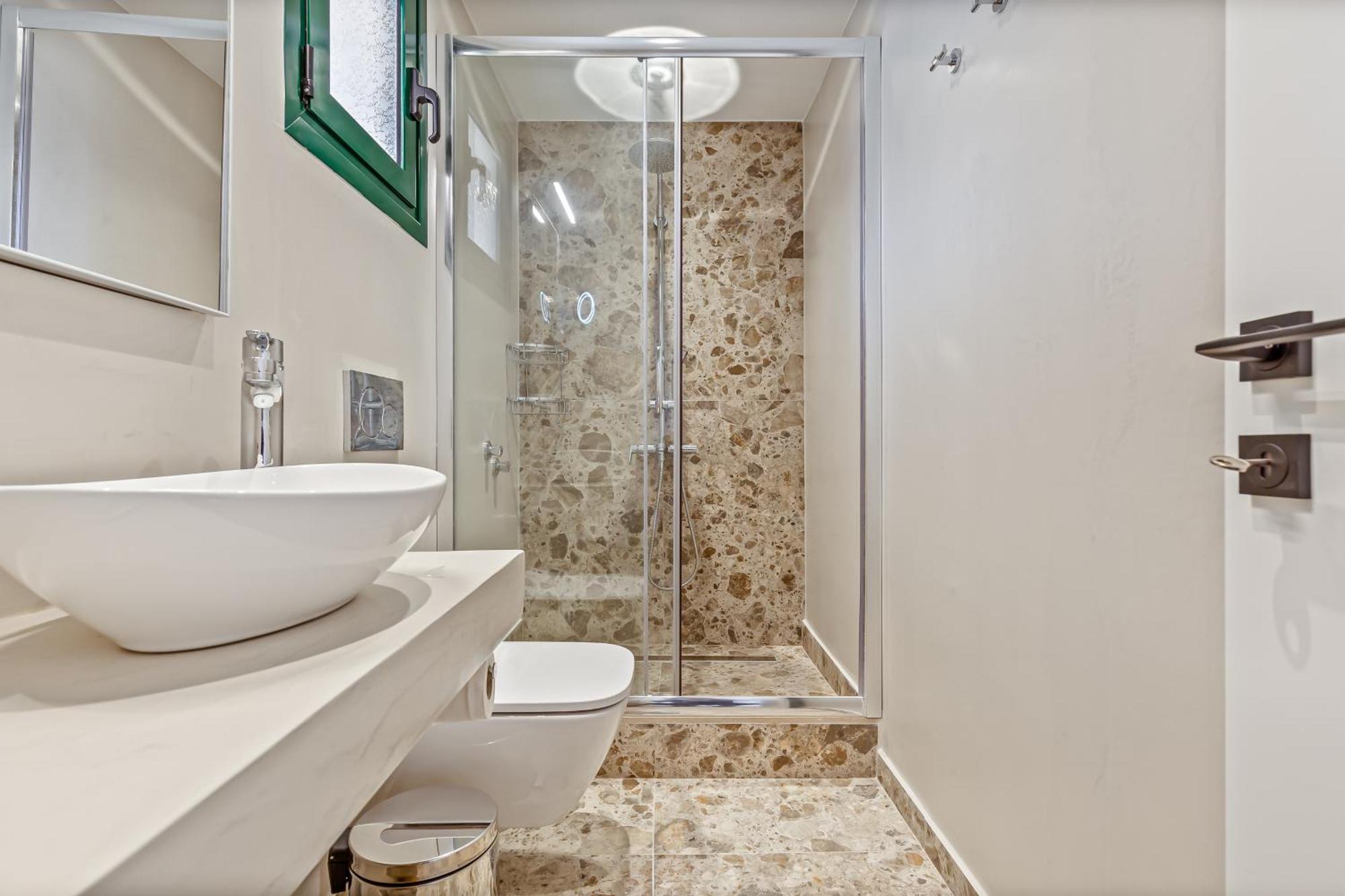 Lola Apartments لياباديس المظهر الخارجي الصورة