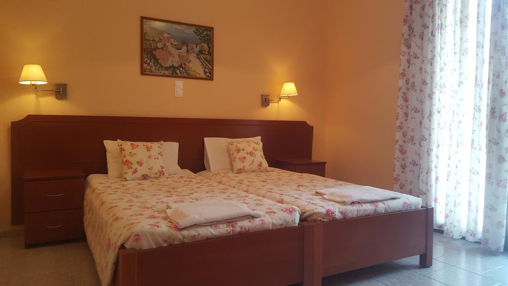 Lola Apartments لياباديس المظهر الخارجي الصورة