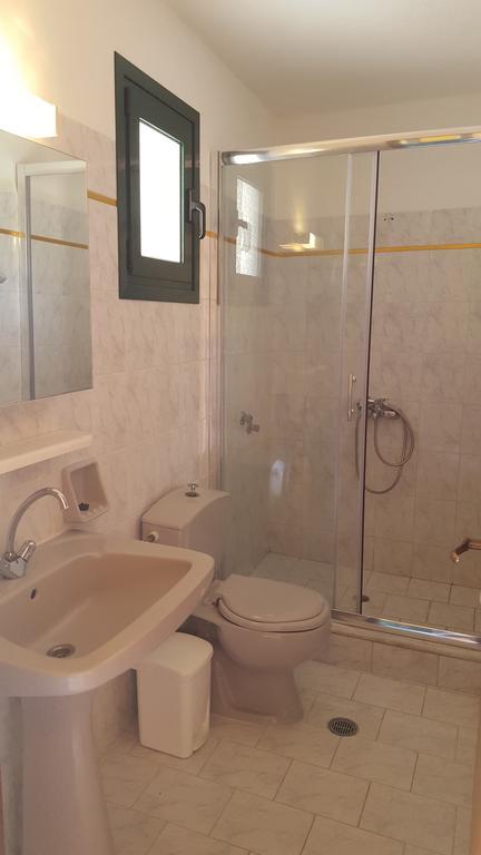 Lola Apartments لياباديس المظهر الخارجي الصورة